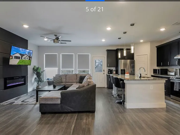 5724 Lazy River Dr — Photo 2