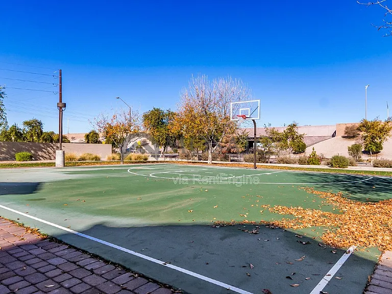 1384 S Sabino Dr — Photo 30