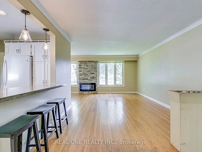 604 Bridle Wood — Photo 6