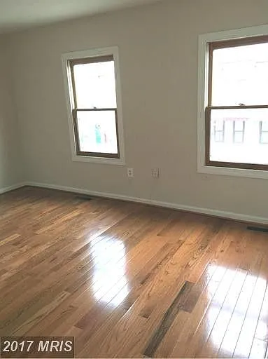 1261 U St SE — Photo 3