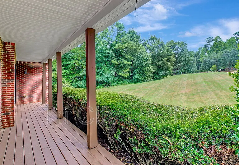 75 Rock Mill Ct — Photo 32