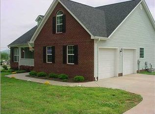 27 Quail Run Ln, Ringgold, GA 30736