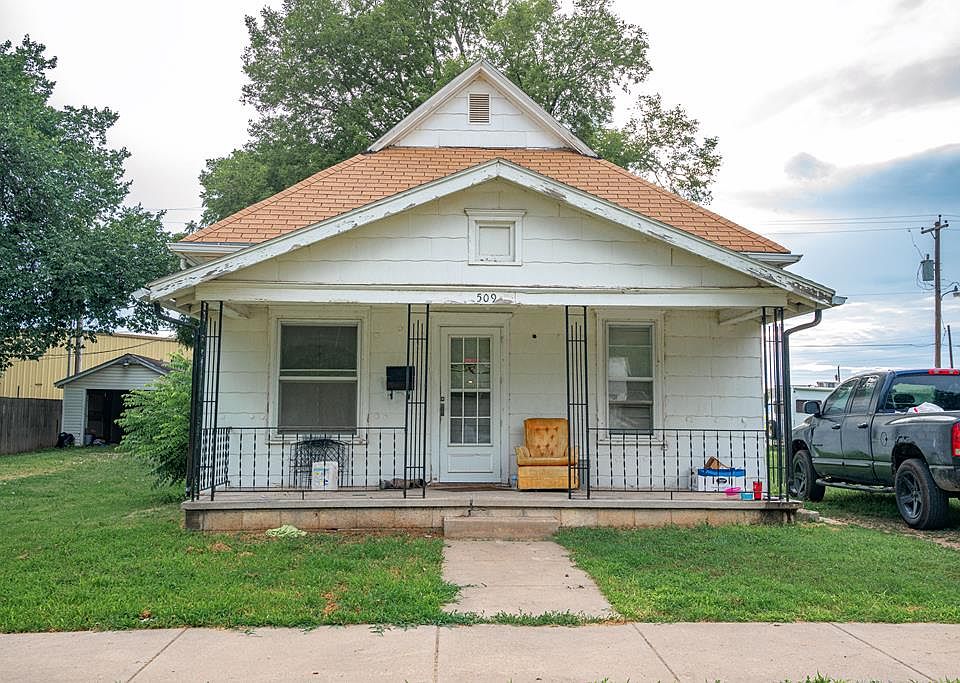 1st image of 509 N 13th St