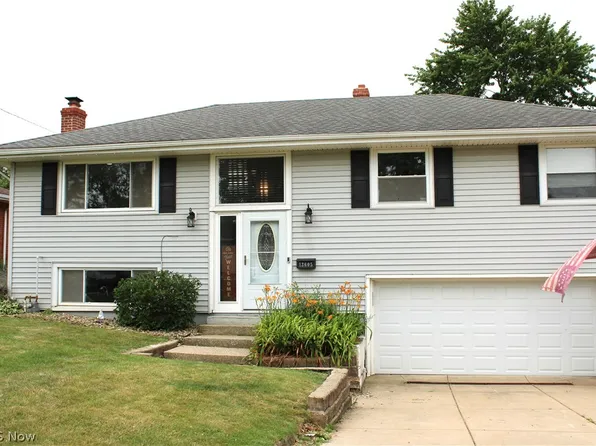 13605 Crestway Dr, Brookpark, OH 44142