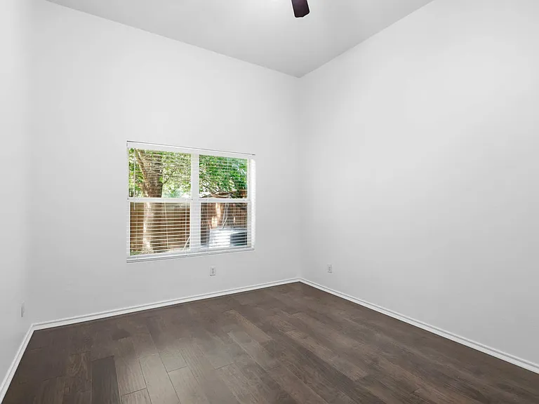 10067 Wake Bridge Dr — Photo 16