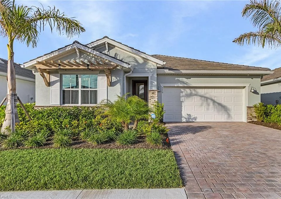 379 Grace Bay Ln