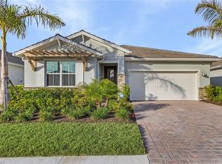379 Grace Bay Ln, Naples, FL 34114