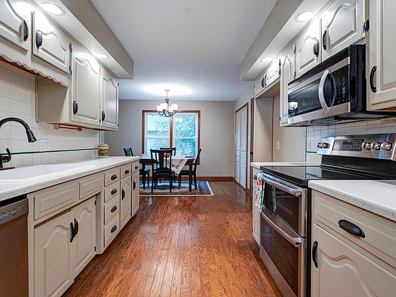 Galley kitchen, everything handy