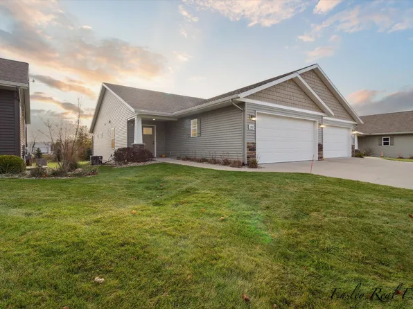 346 Needlewood Dr, Cedar Springs, MI 49319