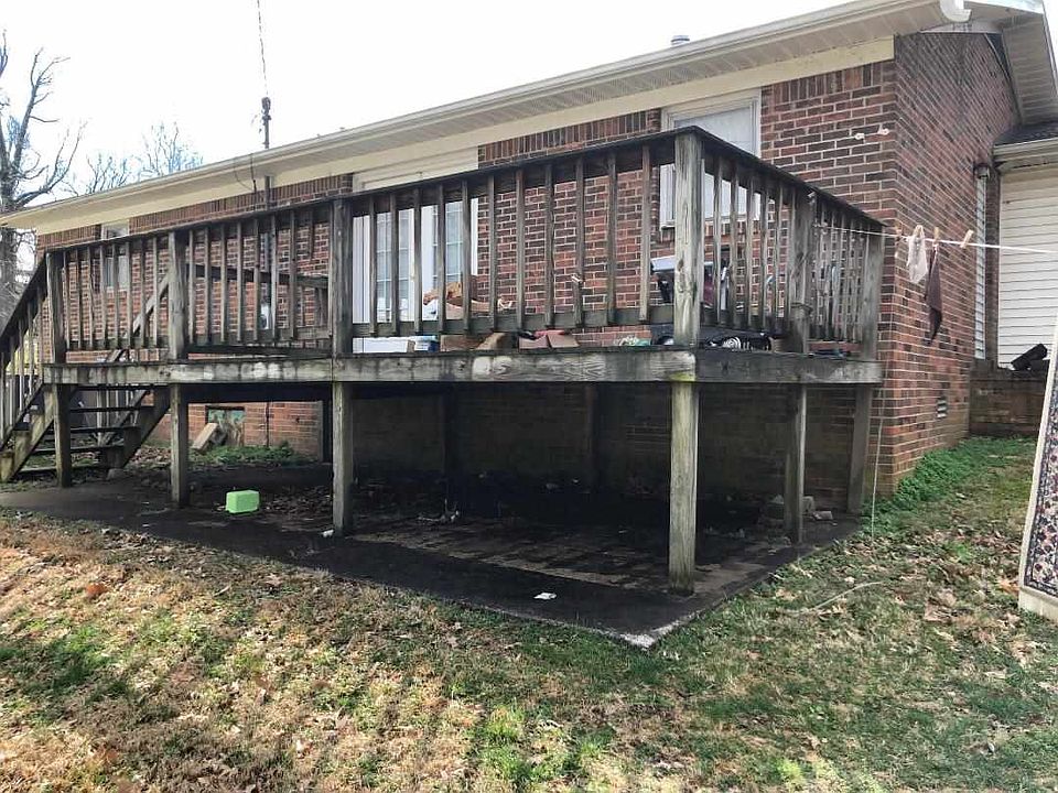 2nd image of 806 Old Brownie Rd