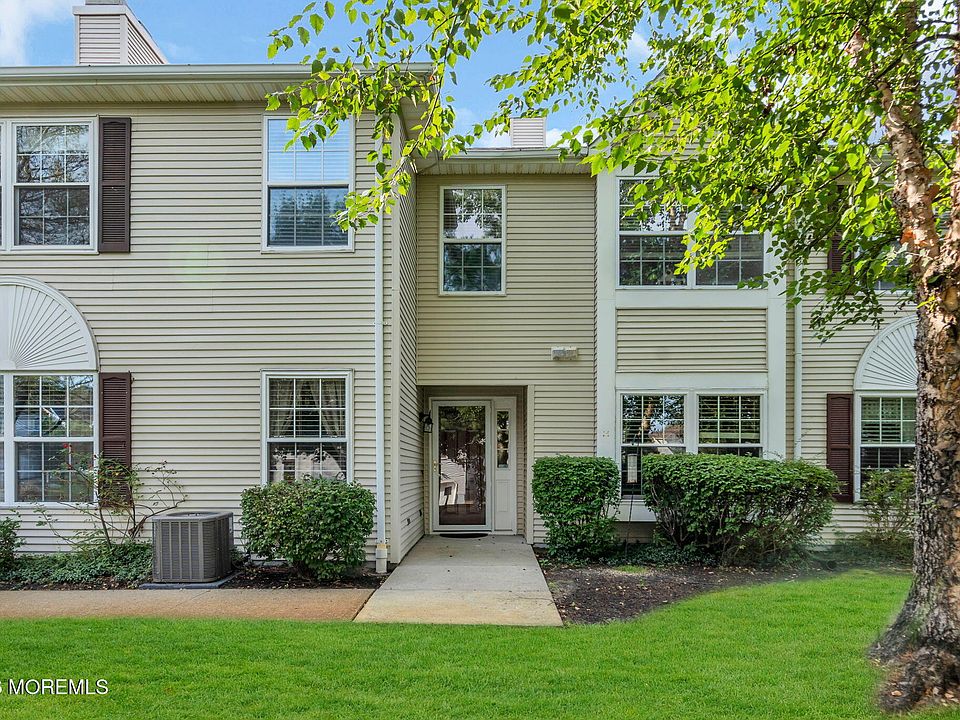 1st image of 27 Racquet Road