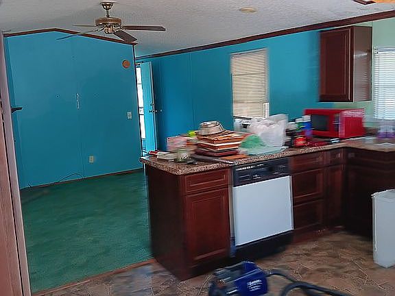5th image of 409 Garland St SE