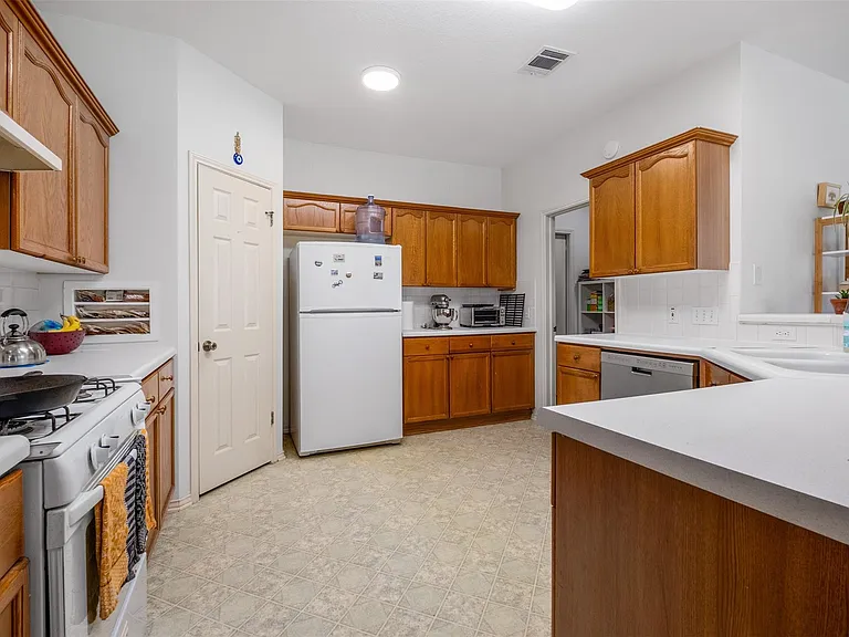 16853 Tortoise St — Photo 17