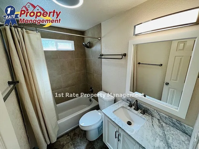 4352 W Rose Hill Ct — Photo 10