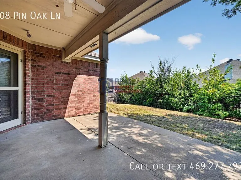 308 Pin Oak Ln — Photo 26