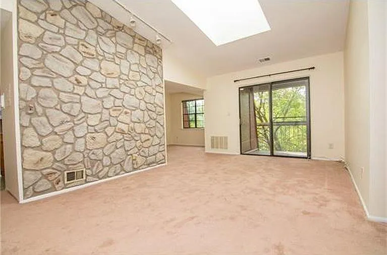 203 Sierra Ct