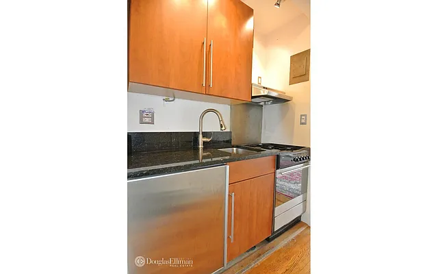 Rented by Douglas Elliman | media 4