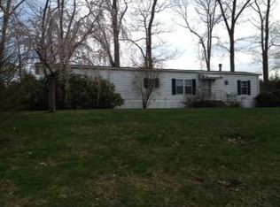 121 Victorian Dr, Norwich, CT 06360