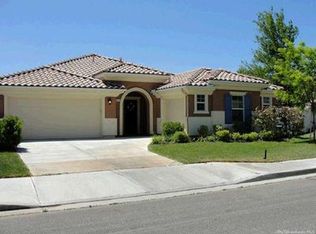 910 Laura Ln, Tehachapi, CA 93561