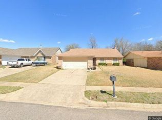 7801 Bermejo Rd, Fort Worth, TX 76112