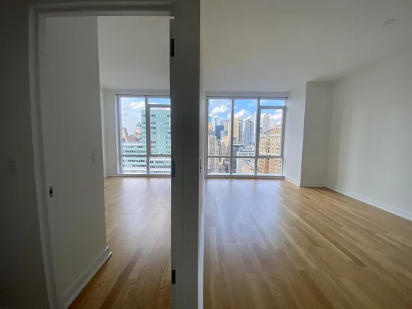 885 6th Ave, New York, NY