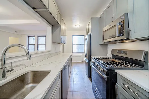 Rented by Douglas Elliman | media 8