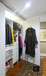 Rented by R New York