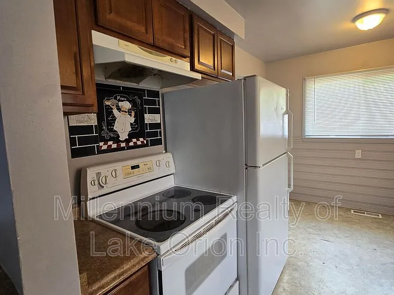 774 E Beverly Ave — Photo 5