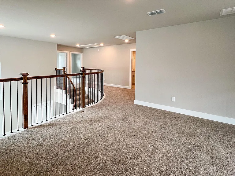 21818 Fitzroy Manor Ln — Photo 10