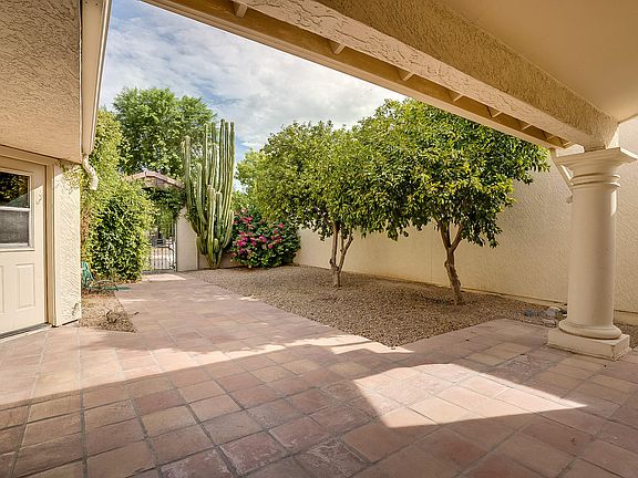 3rd image of 8707 E Via De Cerro