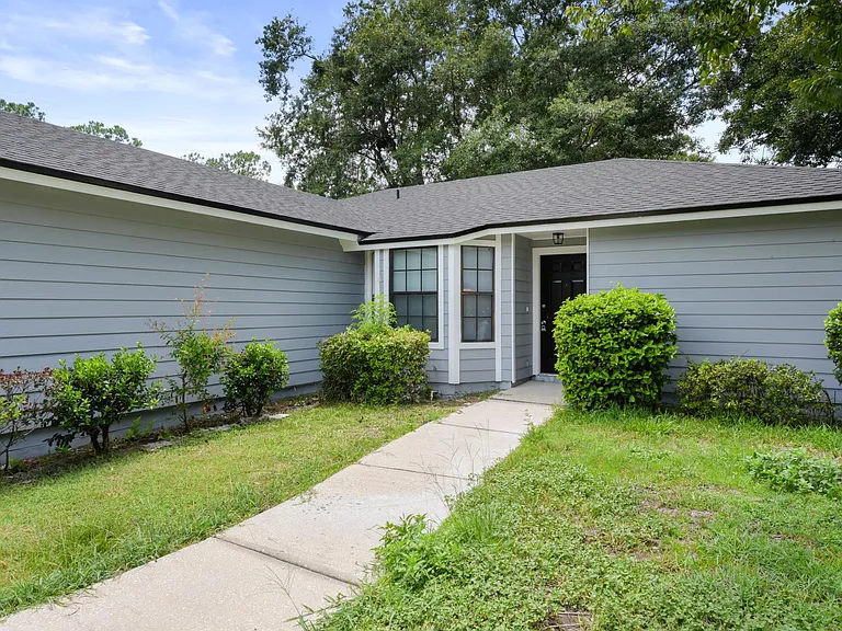 11530 Sweetwater Oaks Dr W — Photo 28