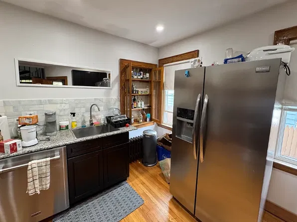 16 Renfrew St, Medford, MA