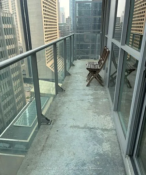 126 Simcoe St #1707 — Photo 11