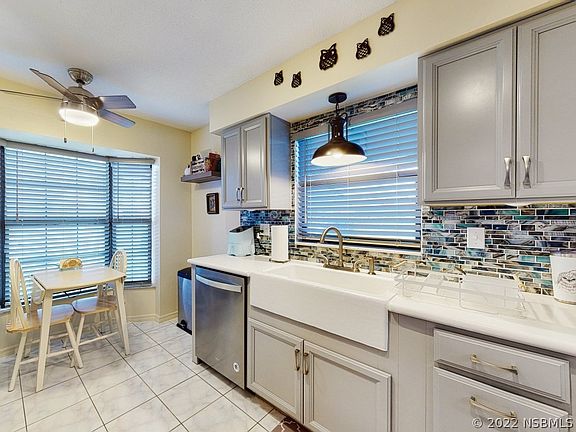 5th image of 418 Shangri La Cir