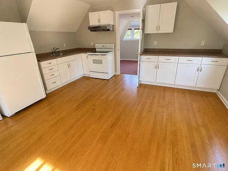 77 Partridge Dr — Photo 3
