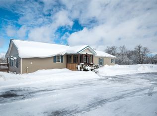 15717 Green Settlement Rd, Adams Center, NY 13606