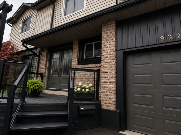932 Elgin St, Newmarket, ON L3Y 3C1
