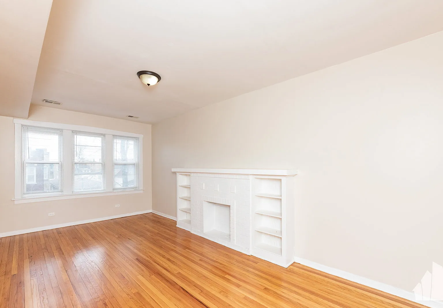 2 bed, 1.0 bath, $1,950 — Photo 1