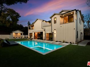 18100 Karen Dr, Tarzana, CA 91356