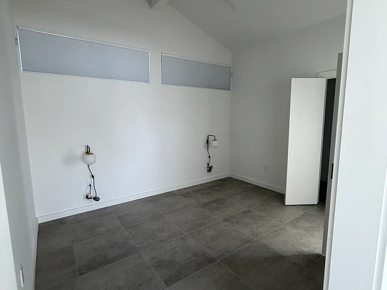 870 Carver St #B — Photo 8