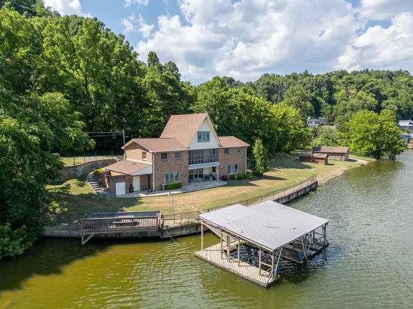 2648 Delton Rd, Draper, VA 24324