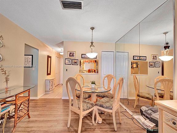 4th image of 4100 Crystal Lake Dr APT 206