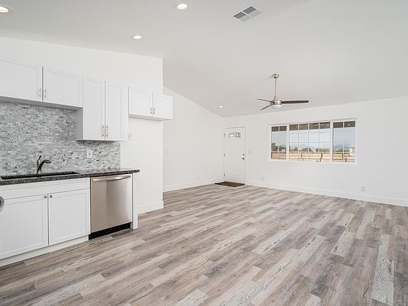 5th image of 1415 N 359th Ave