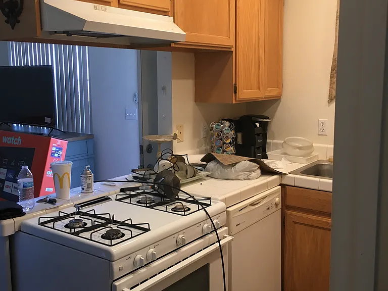 E Courtney Pl — Photo 5
