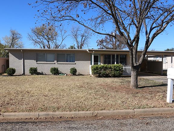 2nd image of 2313 Oxford Cir