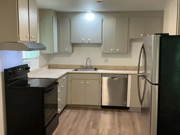 RT Apartments LLC, 14081 58th Ave S APT C-3, Seattle, WA 98168