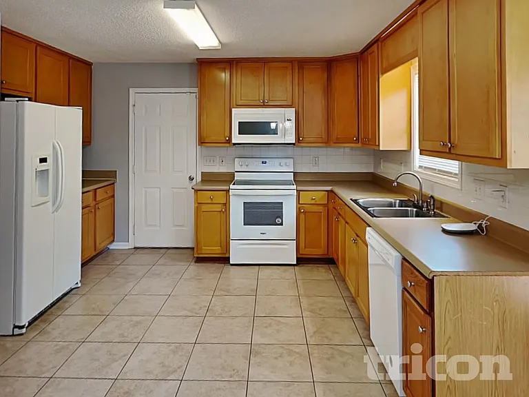 420 Denali Ct — Photo 7