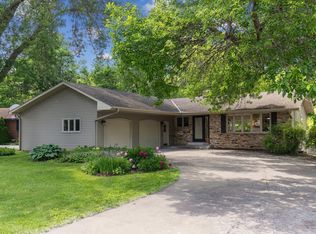 2189 Mississippi Cir, New Brighton, MN 55112