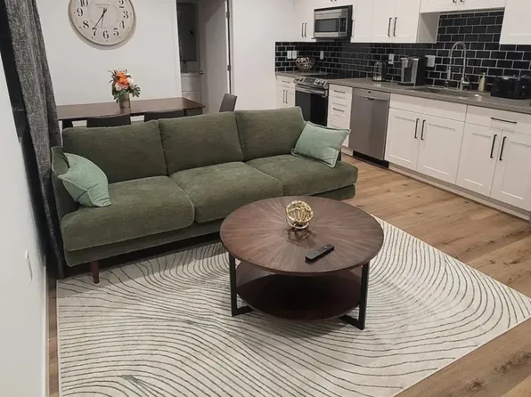 (undisclosed Address), North Hollywood, CA 91601