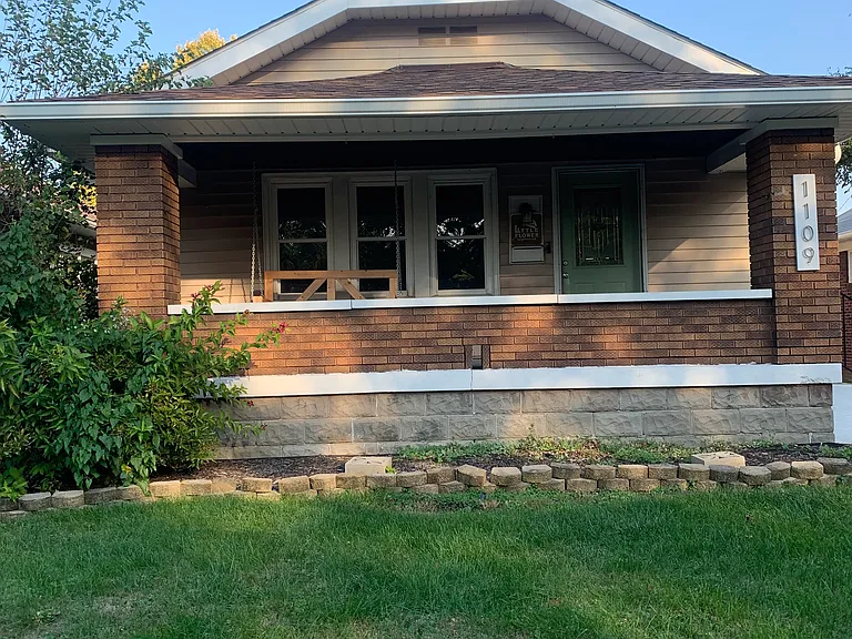 1109 N Bosart Ave — Photo 1